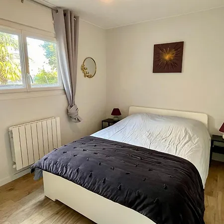 Maison En Pierre Avec Jacuzzi Hébergement de vacances