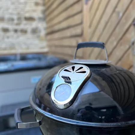 Maison En Pierre Avec Jacuzzi Hébergement de vacances *