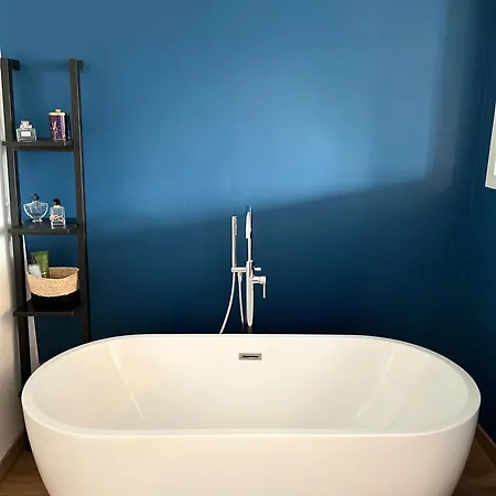 Maison En Pierre Avec Jacuzzi