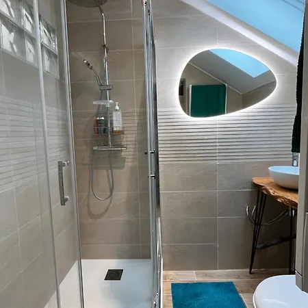 Maison En Pierre Avec Jacuzzi Hébergement de vacances *