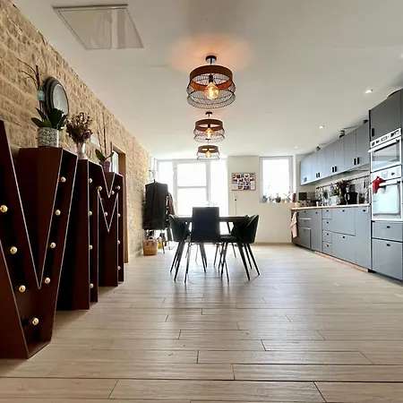 Maison En Pierre Avec Jacuzzi Hébergement de vacances *